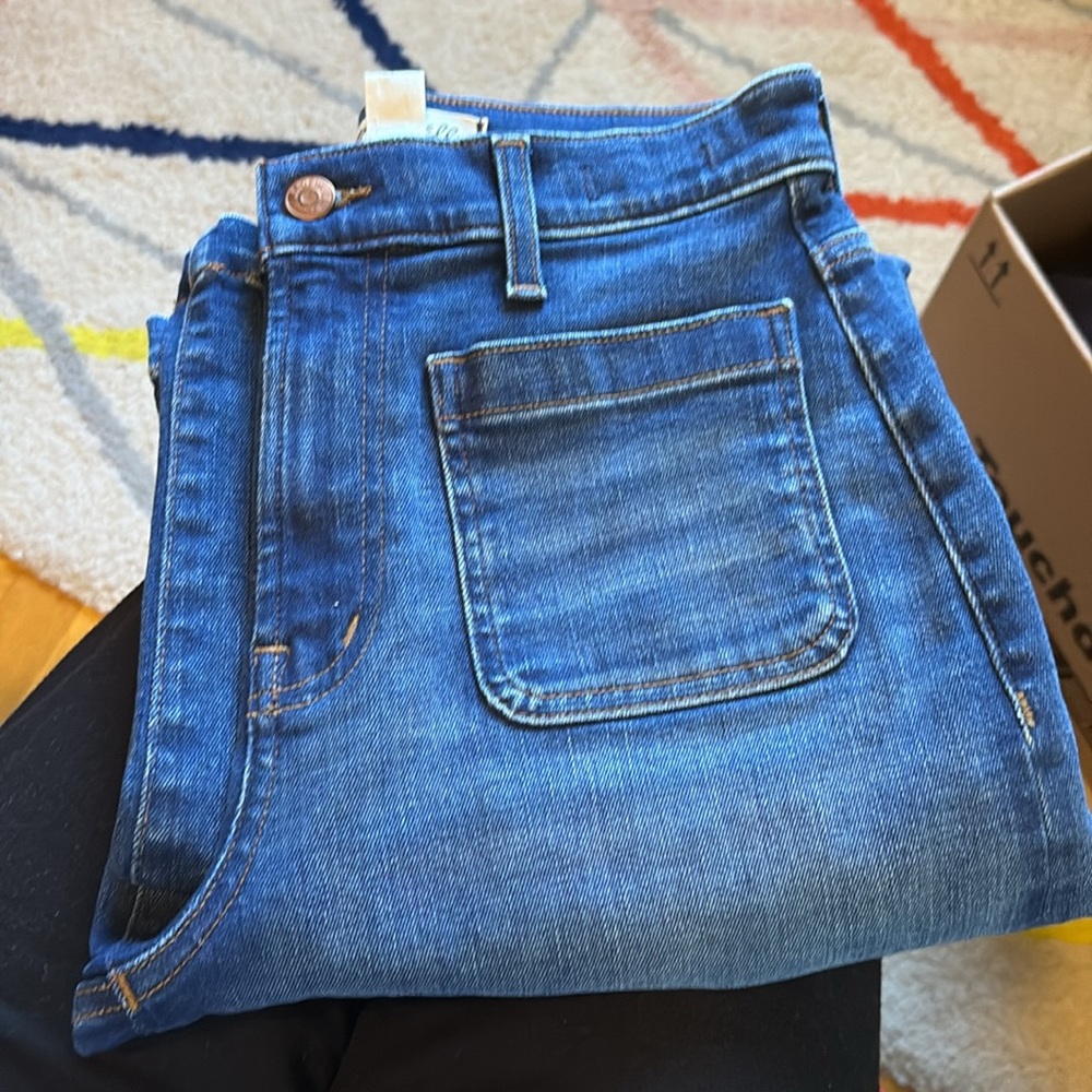 The Emmett Wide-Leg Full Length Jean: Patch Pocket Edition - Picture 7 of 10